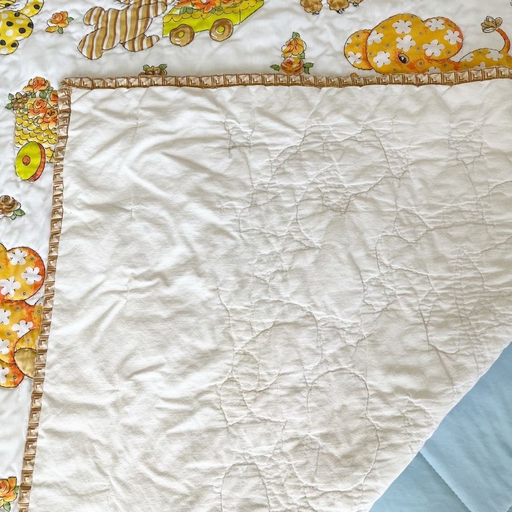 Vintage 1970s Handmade Baby Quilt - Picture 4 of 16